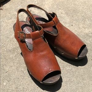 Espirit clogs